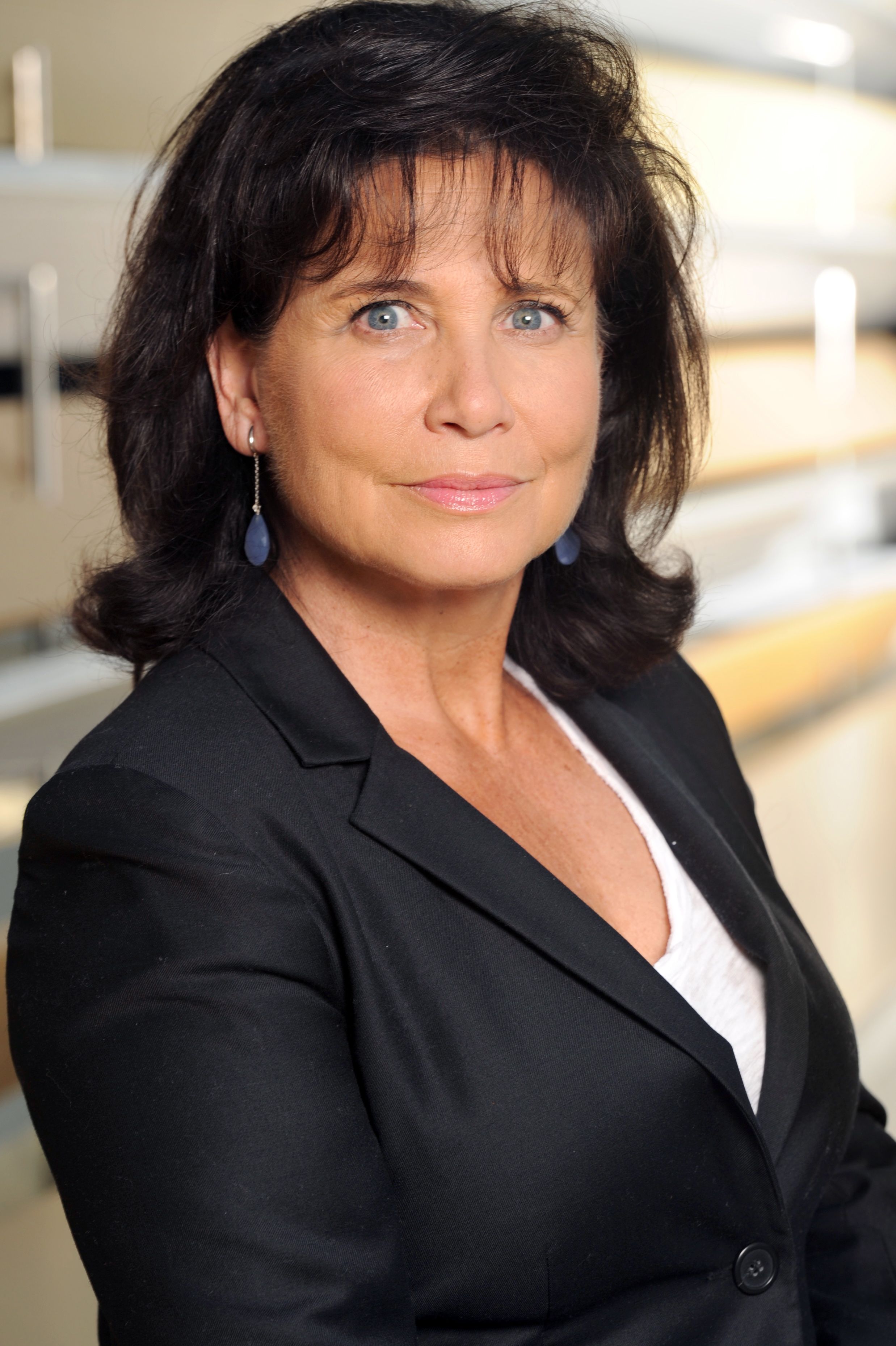 Anne Sinclair speaks out on DSK affair, feminism to French Elle - The