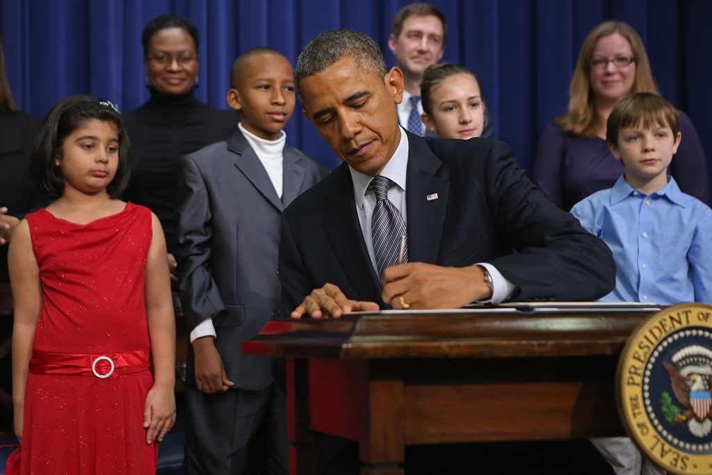 Gun control debates rage in wake of Sandy Hook (PHOTOS) - The World ...