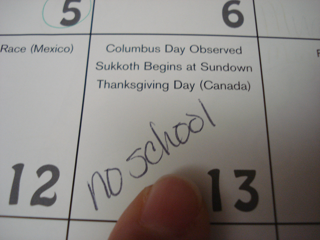 Muslim groups say their religious holidays belong on school calendars alongside Jewish and Christian holidays that many districts take off. Muslim groups say their religious holidays belong on school calendars alongside Jewish and Christian holidays that many districts take off.
