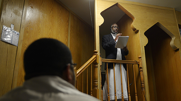 Imam Hassan Mohamud, from Somalia, speaks about the recent Nairobi terrorist attacks during an English-language service in late September at the Minnesota Da'Wah Institute. Imam Hassan Mohamud, from Somalia, speaks about the recent Nairobi terrorist attacks during an English-language service in late September at the Minnesota Da'Wah Institute.