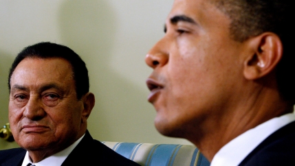 In this Aug. 18, 2009 file photo, US President Barack Obama meets with Egyptian President Hosni Mubarak, in the Oval Office of the White House in Washington.