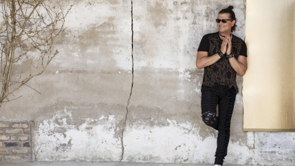 Colombian singer Carlos Vives stresses the importance of protecting the environment. 