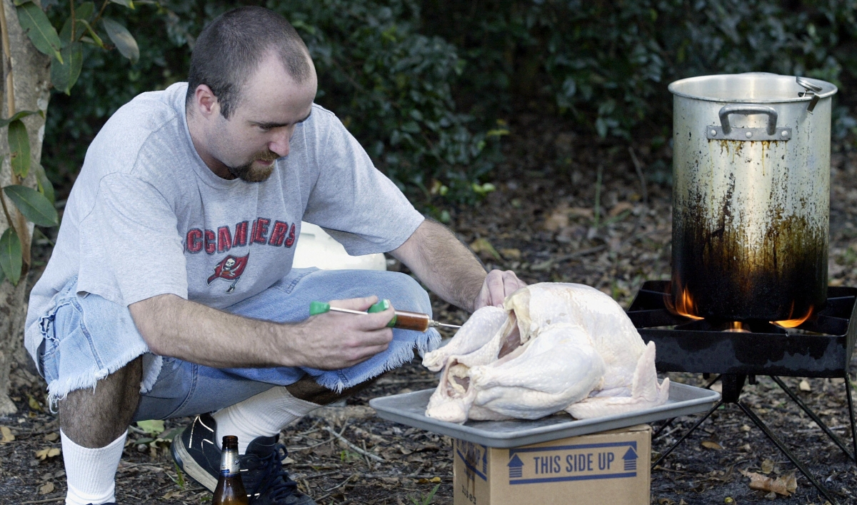 Fried turkey disasters 4 reasons to bake your Thanksgiving turkey