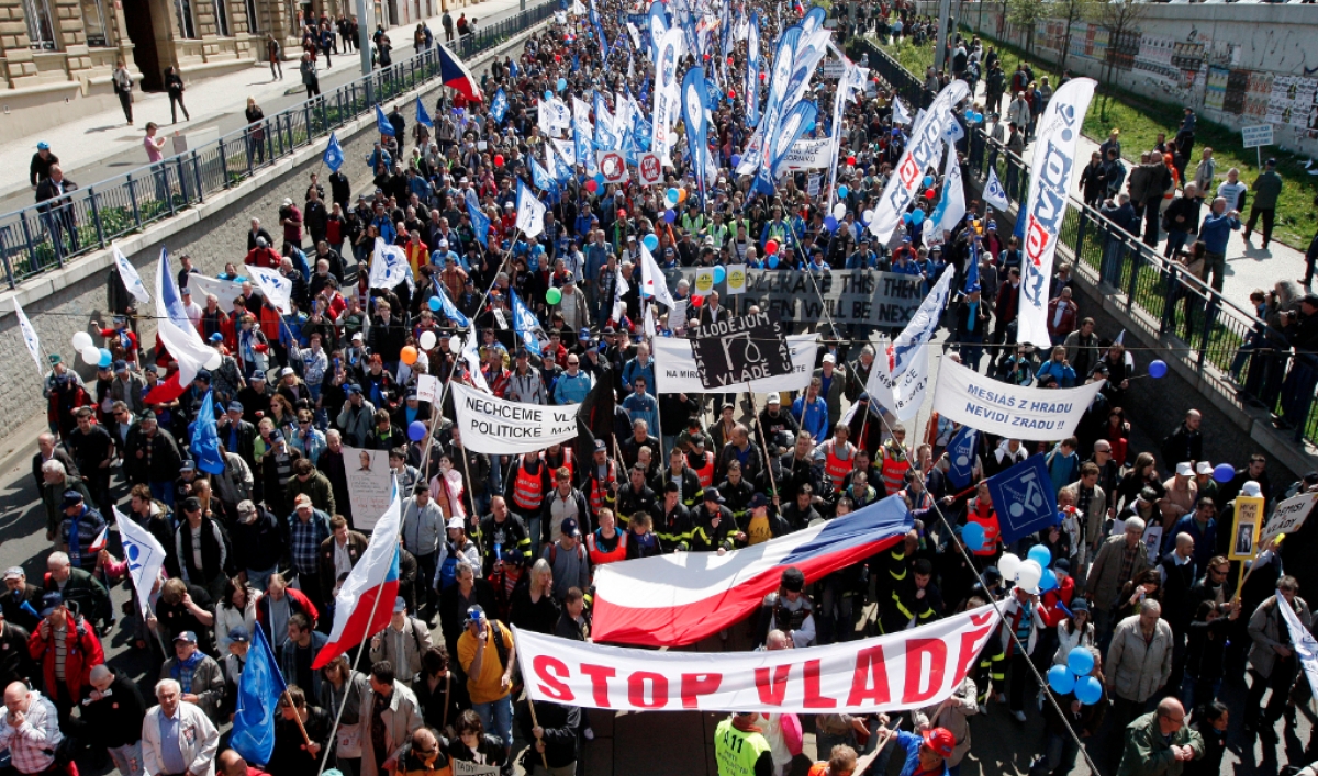 Czech Republic government narrowly survives parliamentary vote The