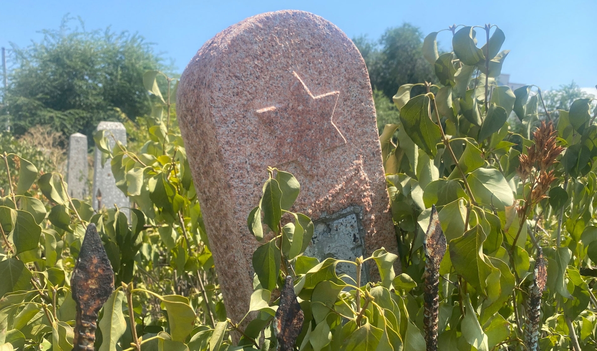 The Jewish graves in Kyrgyzstan are fading. But a small Jewish