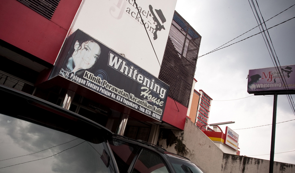The Michael Jackson Whitening House The World from PRX
