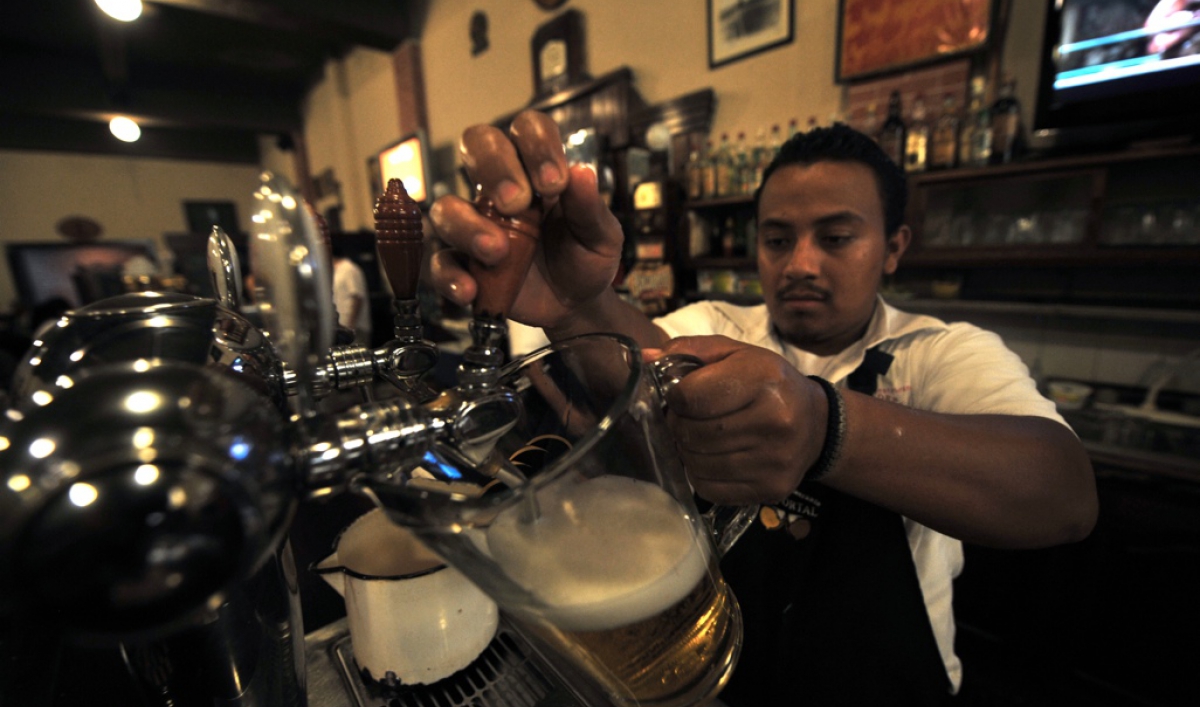 Beer Wars Guatemala Edition The World From PRX