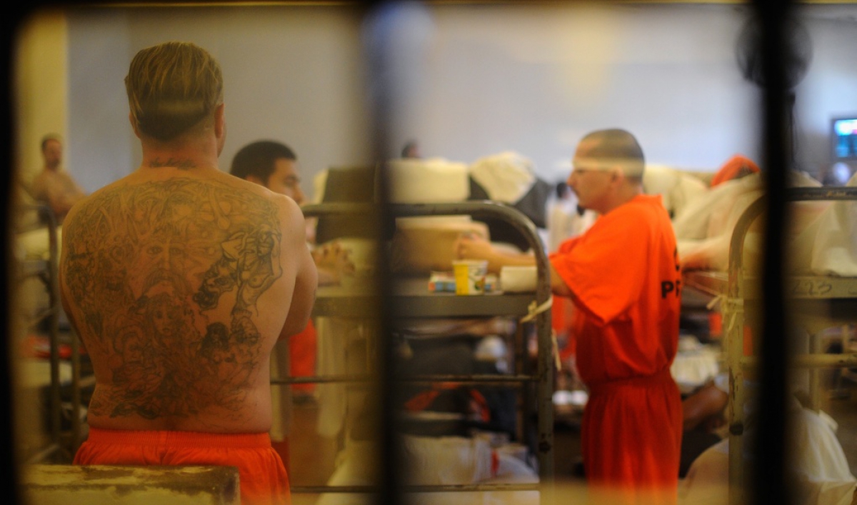 Mississippi prison riot leaves 1 guard dead, 8 injured The World from PRX