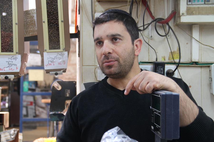 Yaron Hamami says he knows an Israeli man who tried to import Iranian pistachios and was busted by Israeli authorities. Yaron Hamami says he knows an Israeli man who tried to import Iranian pistachios and was busted by Israeli authorities.