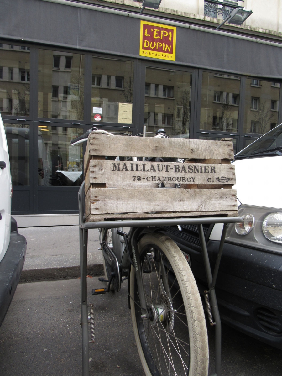 The restaurant l'Épin Dupin in Paris spares no efforts to get its errands done. Bicycles and an electric truck are used to get a lot of the groceries. The restaurant l'Épin Dupin in Paris spares no efforts to get its errands done. Bicycles and an electric truck are used to get a lot of the groceries.