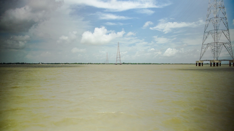 Sagar Island, a thin line on the horizon barely above sea level, is losing land fast, jeopardizing the lives of those who live there. Sagar Island, a thin line on the horizon barely above sea level, is losing land fast, jeopardizing the lives of those who live there.