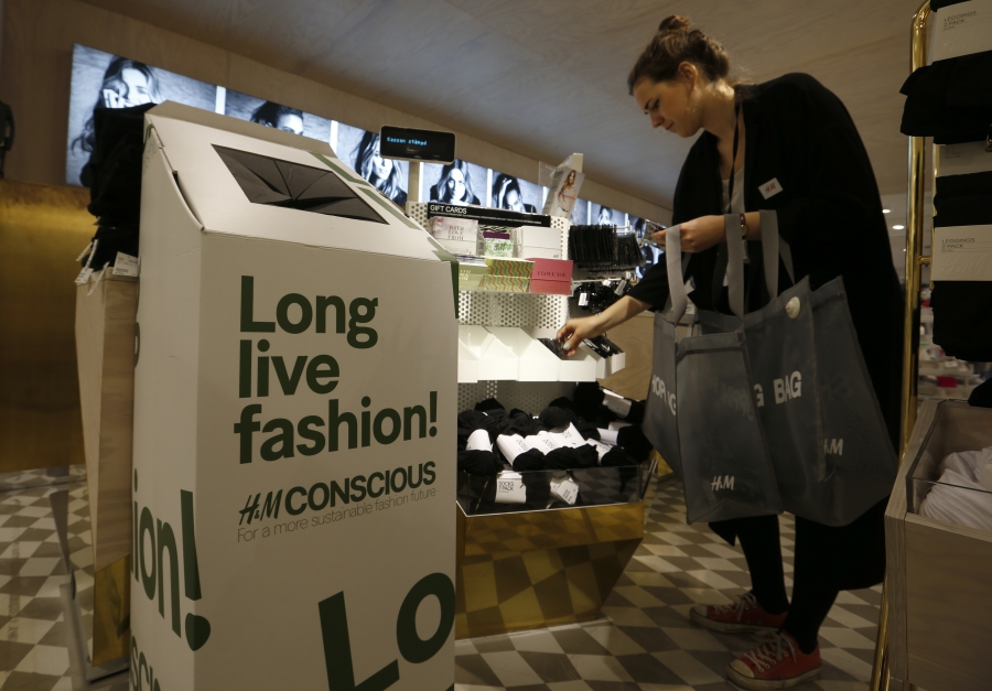 dress - Hm to in-store launch recycling program video dress - Hm to in-store launch recycling program video