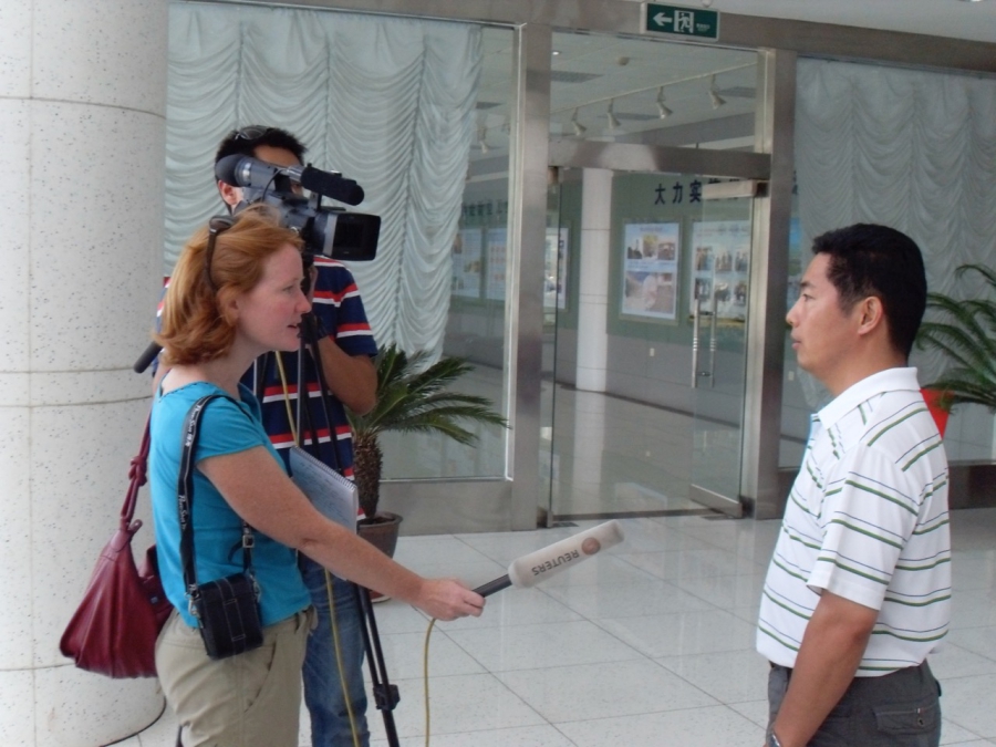 Lucy Hornby, current Financial Times deputy Beijing bureau chief, in a previous incarnation, reporting on renewable energy in Xinjiang.