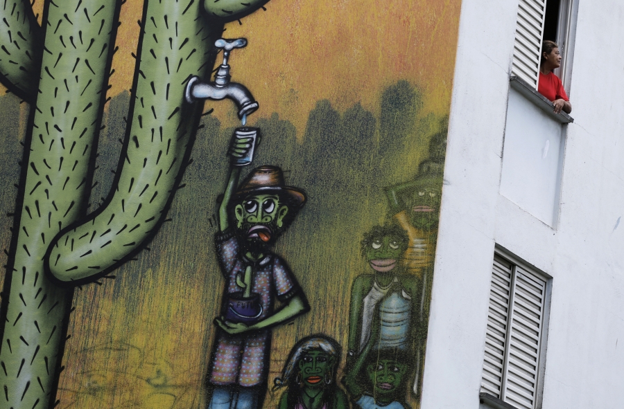 A mural by by Brazilian artist Mundano is one of many around São Paulo commenting on the city's water crisis. Reservoir levels are still below 20 percent of capacity heading into the region's dry season. A mural by by Brazilian artist Mundano is one of many around São Paulo commenting on the city's water crisis. Reservoir levels are still below 20 percent of capacity heading into the region's dry season.