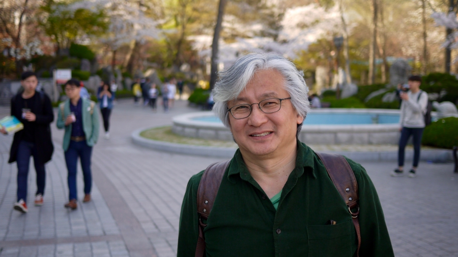 Reverend Dr. Kim Min-woong teaches at the Global Academy for Future Civilizations at Kyung Hee University in Seoul. Reverend Dr. Kim Min-woong teaches at the Global Academy for Future Civilizations at Kyung Hee University in Seoul.