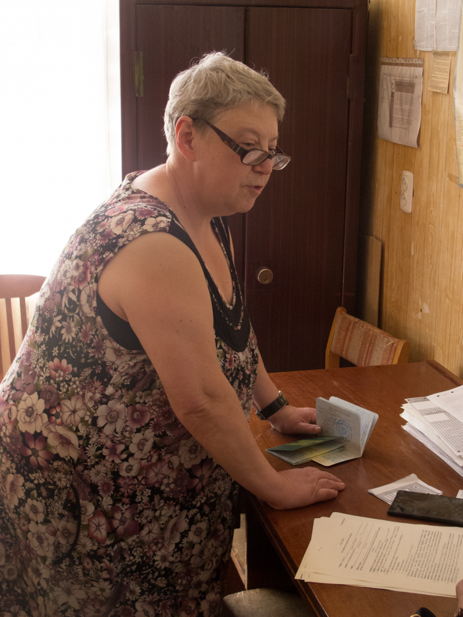 Tatiana Kotlyar, a member of the regional legislature outside Moscow, has helped over 1,000 Ukrainians obtain registration documents. Registering foreigners in homes where they don’t physically live is illegal in Russia. Tatiana Kotlyar, a member of the regional legislature outside Moscow, has helped over 1,000 Ukrainians obtain registration documents. Registering foreigners in homes where they don’t physically live is illegal in Russia.