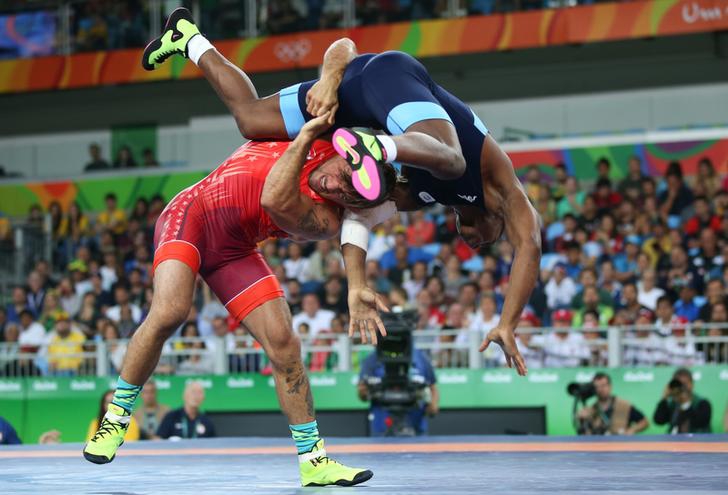 After a scuffle, Iran welcomes US wrestling team to ...