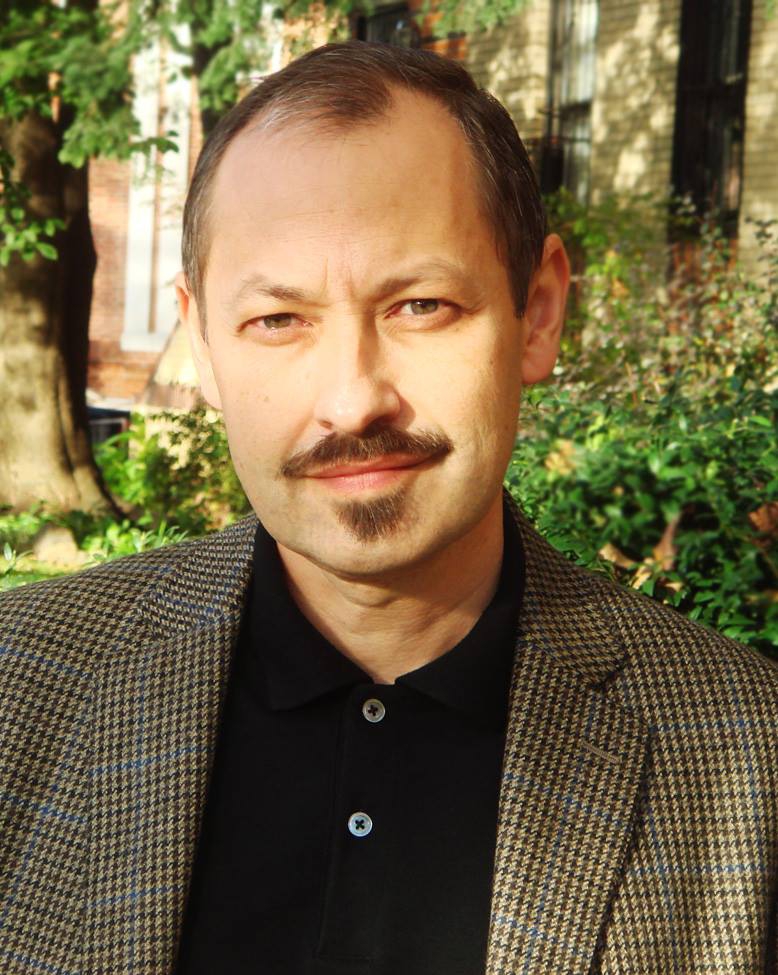 Vadim Yarmolinets, morning show host of Davidzon Radio, a Russian-language radio station in New York. Vadim Yarmolinets, morning show host of Davidzon Radio, a Russian-language radio station in New York.