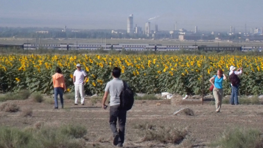 Power plants in China's western region of Xinjiang, with visiting journalists