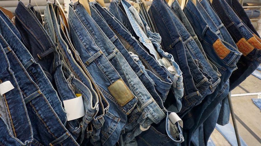 At Levi’s Eureka lab near downtown San Francisco, the company is experimenting with waterless techniques for washing blue jeans. Lauren SommerAt Levi’s Eureka lab near downtown San Francisco, the company is experimenting with waterless techniques for washing blue jeans.