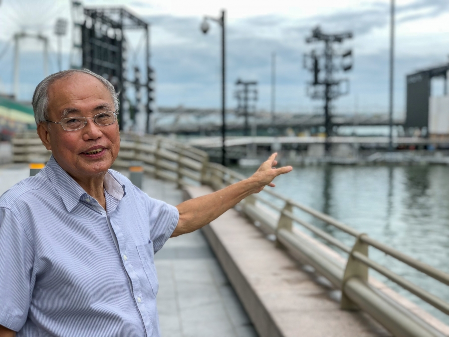 Lim Soon Heng “It’s becoming an embarrassment to Singapore that we are importing so much sand at the expense of our neighbors,” says Singaporean engineer Lim Soon Heng. His company promotes a less sand-intensive method for creating new land.