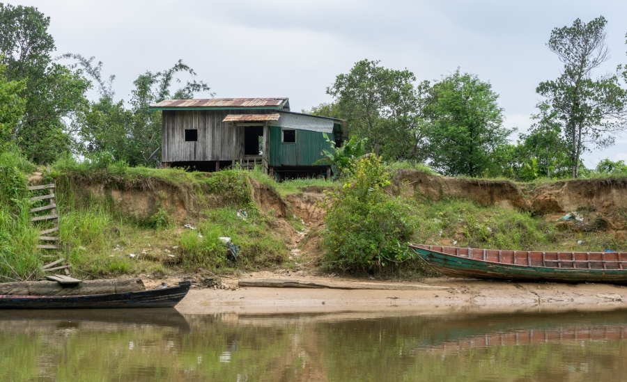 Eroded riverbank Sand mining in the Koh Kong estuary has led to erosion of riverbanks and the loss of habitat for fish.