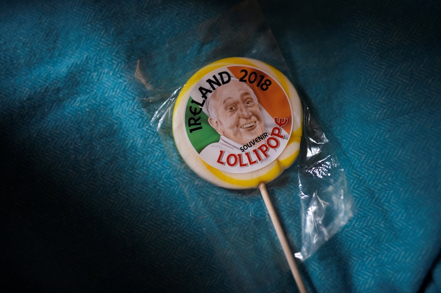 A souvenir lollipop called a "Lollipope"