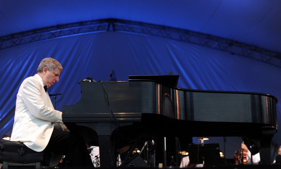 Composer Marvin Hamlisch performs in 2011. Composer Marvin Hamlisch performs in 2011.