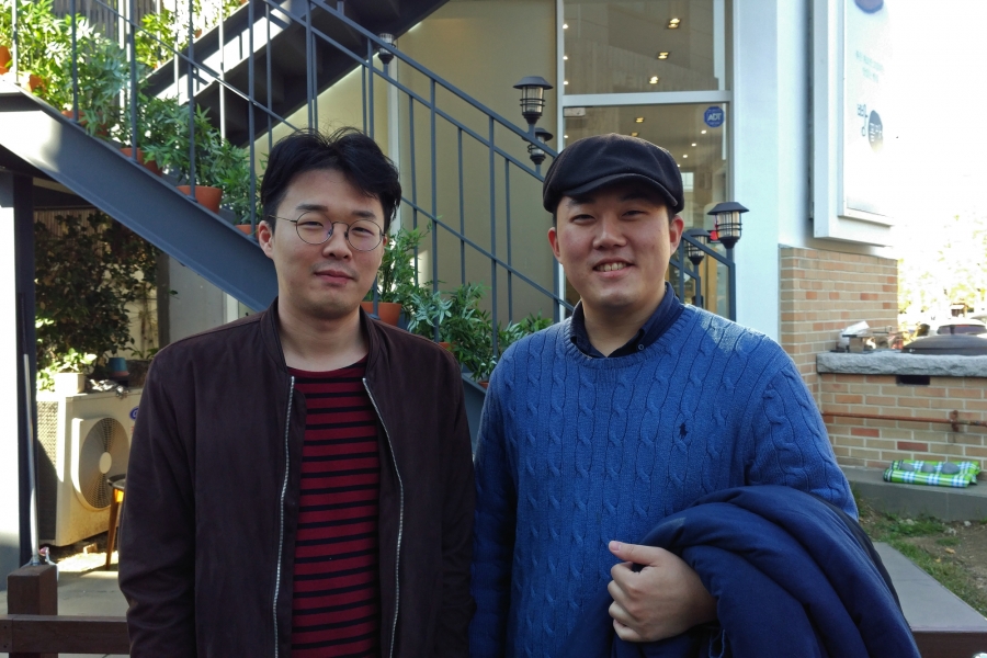 Park Yong-gu, 29, from Suwon (left) and Jung Won-jong, 28, from Incheon (right). Park Yong-gu, 29, from Suwon (left) and Jung Won-jong, 28