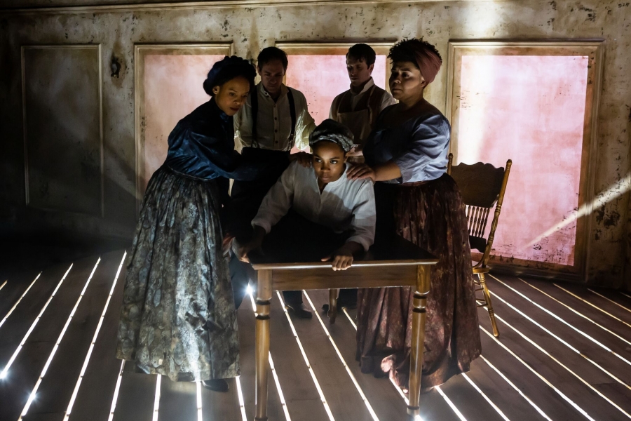 Nia Calloway, Joel Ripka, Naomi Lorrain, Stephen James Anthony and Cristina Pitter in “Behind the Sheet.” Nia Calloway, Joel Ripka, Naomi Lorrain, Stephen James Anthony and Cristina Pitter in “Behind the Sheet.”