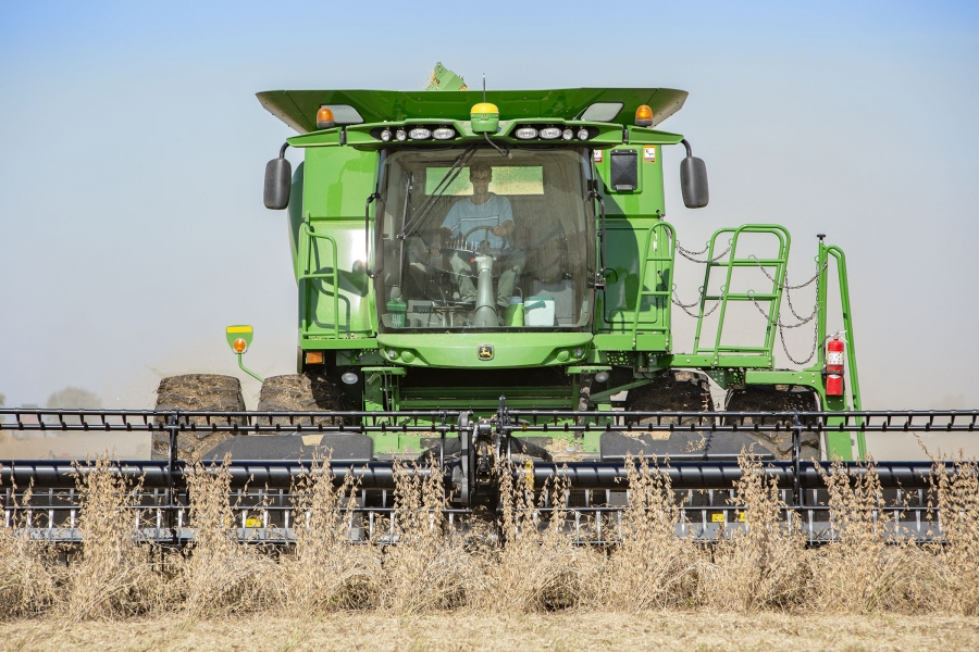 Illinois is the nation’s top soy producer and China is its top export market. But exports to China are down 40 percent from this year’s harvest. Illinois is the nation’s top soy producer and China is its top export market. But exports to China are down 40 percent from this year’s harvest.