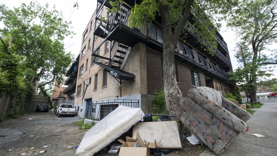 Victim Of Star Identified As Jun Lin Chinese A Mattress And Sofa Reportedly Taken Out Of The Apartment Luka Magnotta Lie Just Outside An Building In Montreal On May 31 2017