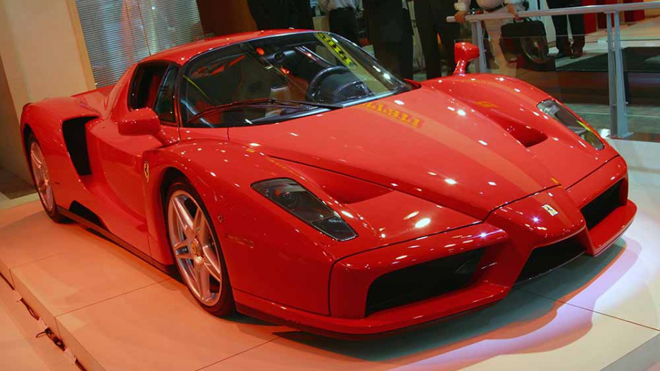 dubai abandoned 1 million ferrari enzo evades the grasp of eager