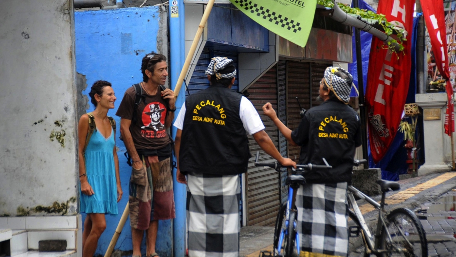 aussie traveler contracts hiv from getting tattoo in bali public aussie traveler contracts hiv from getting tattoo in bali public