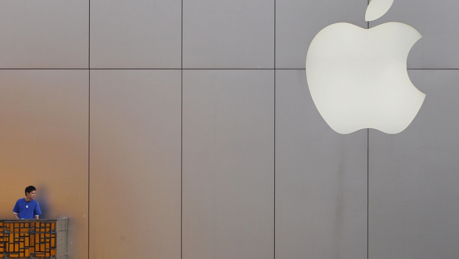 China Moves To Close Fake Apple Stores Public Radio International