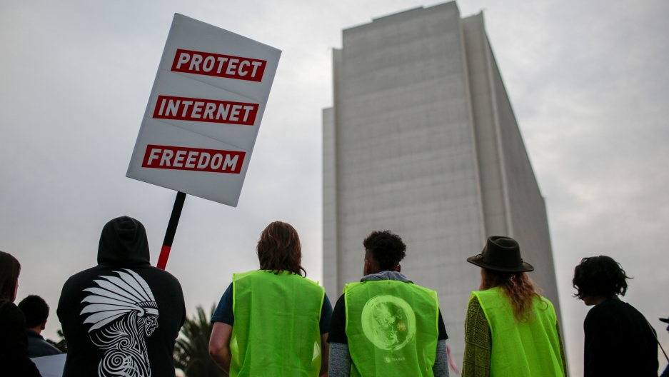 California lawmakers pass a strict 'net neutrality' bill
