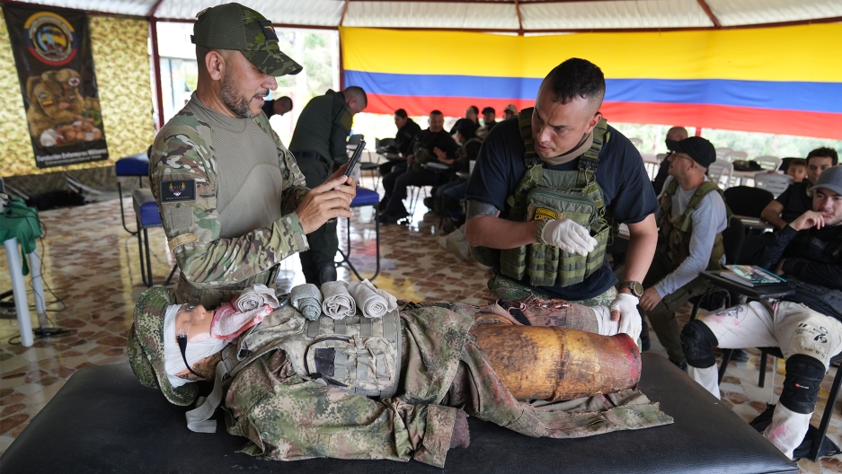 Colombian army veterans join Ukraine's army — motivated by financial need - Vimarsana News