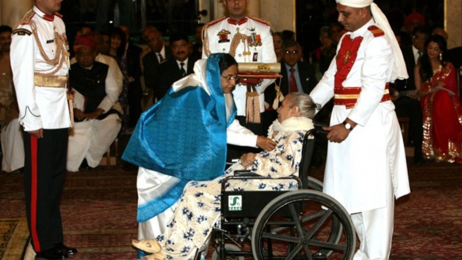 Image result for shamshad begum getting ...from indian president