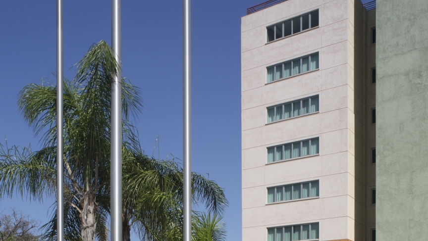 The Royal Oasis boasts 128 rooms. The Royal Oasis boasts 128 rooms.