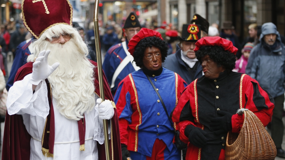 saint nicholas is followed by his two assistants called zwarte piet black pete - Black People Christmas saint nicholas is followed by his two assistants called zwarte piet black pete - Black People Christmas