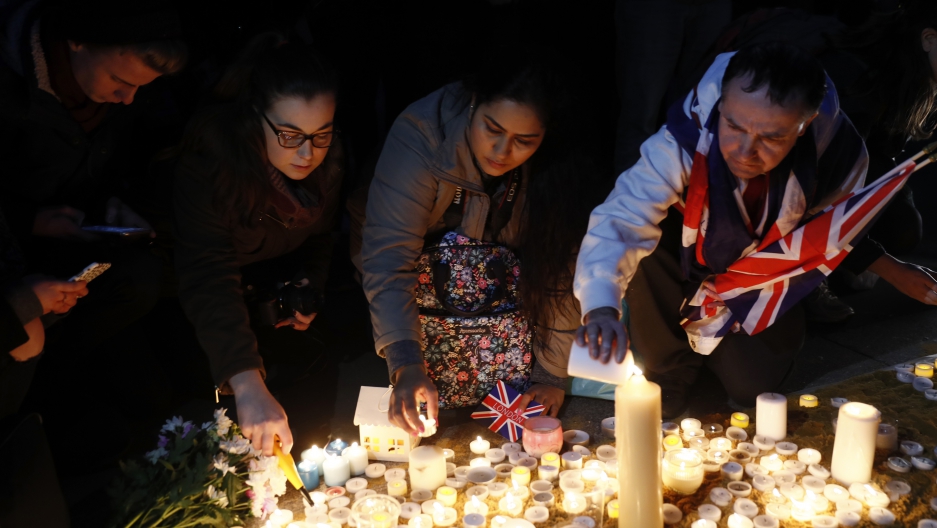 These Are The Victims Of Wednesday S Terror In London People Light Candles At A Vigil In Trafalgar Square The Day After An