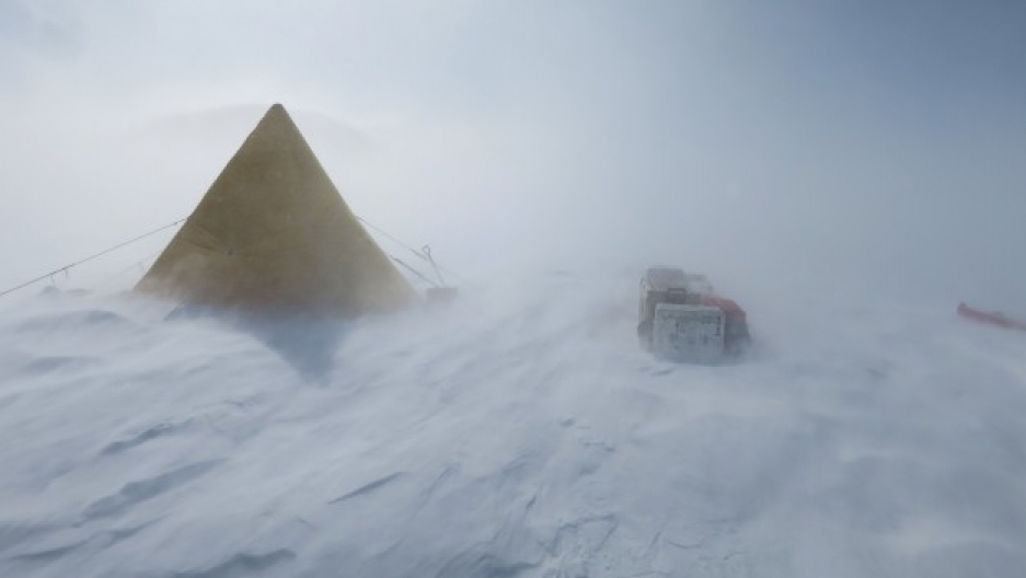 me katabatic winds that make Antarctica such a fertile field for meteorite hunting also make camping…difficult. These winds are whipping at 60 mph.