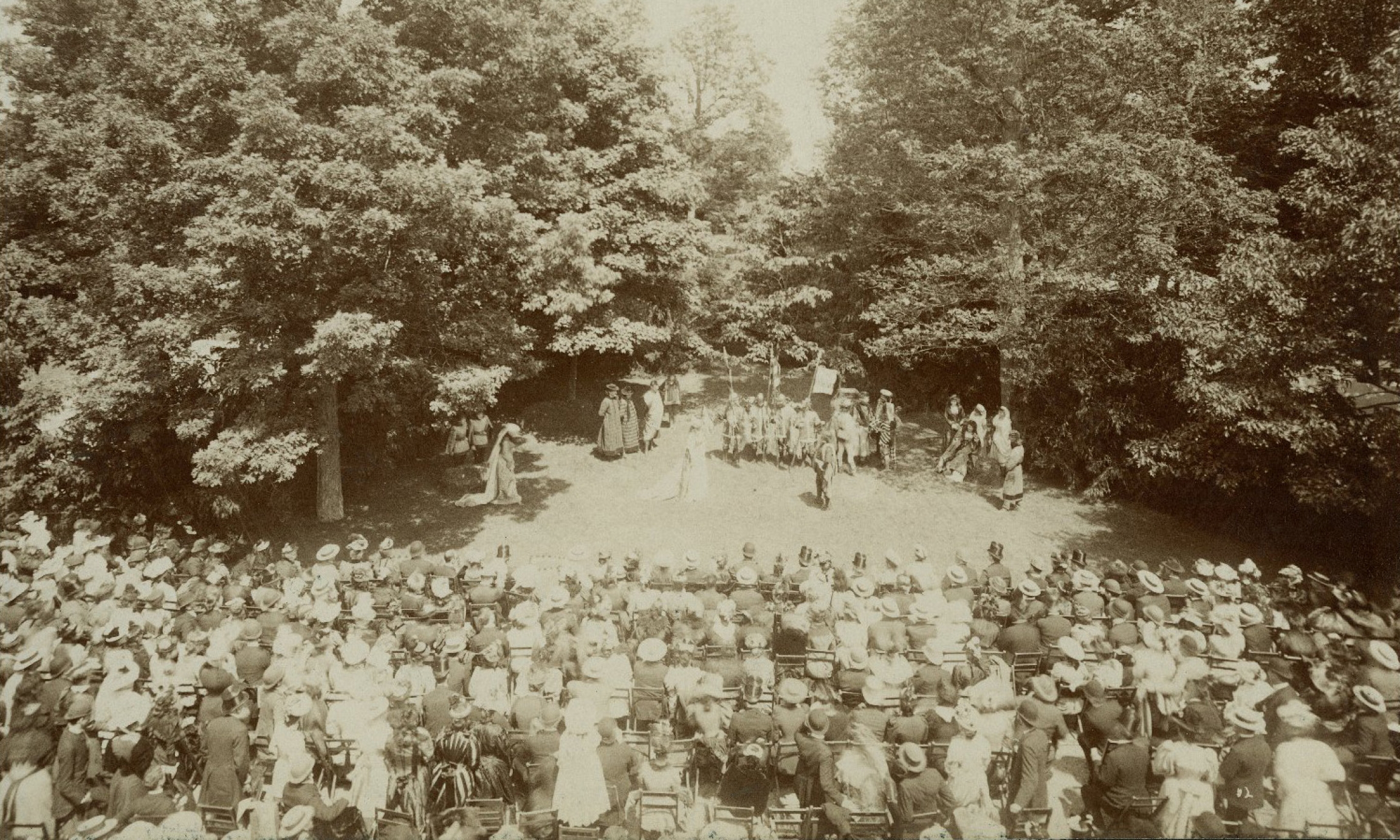 An open air performance of Shakespeare’s “As You Like It” in Lake Forest, Illinois in 1892. An open air performance of Shakespeare’s “As You Like It” in Lake Forest, Illinois in 1892.