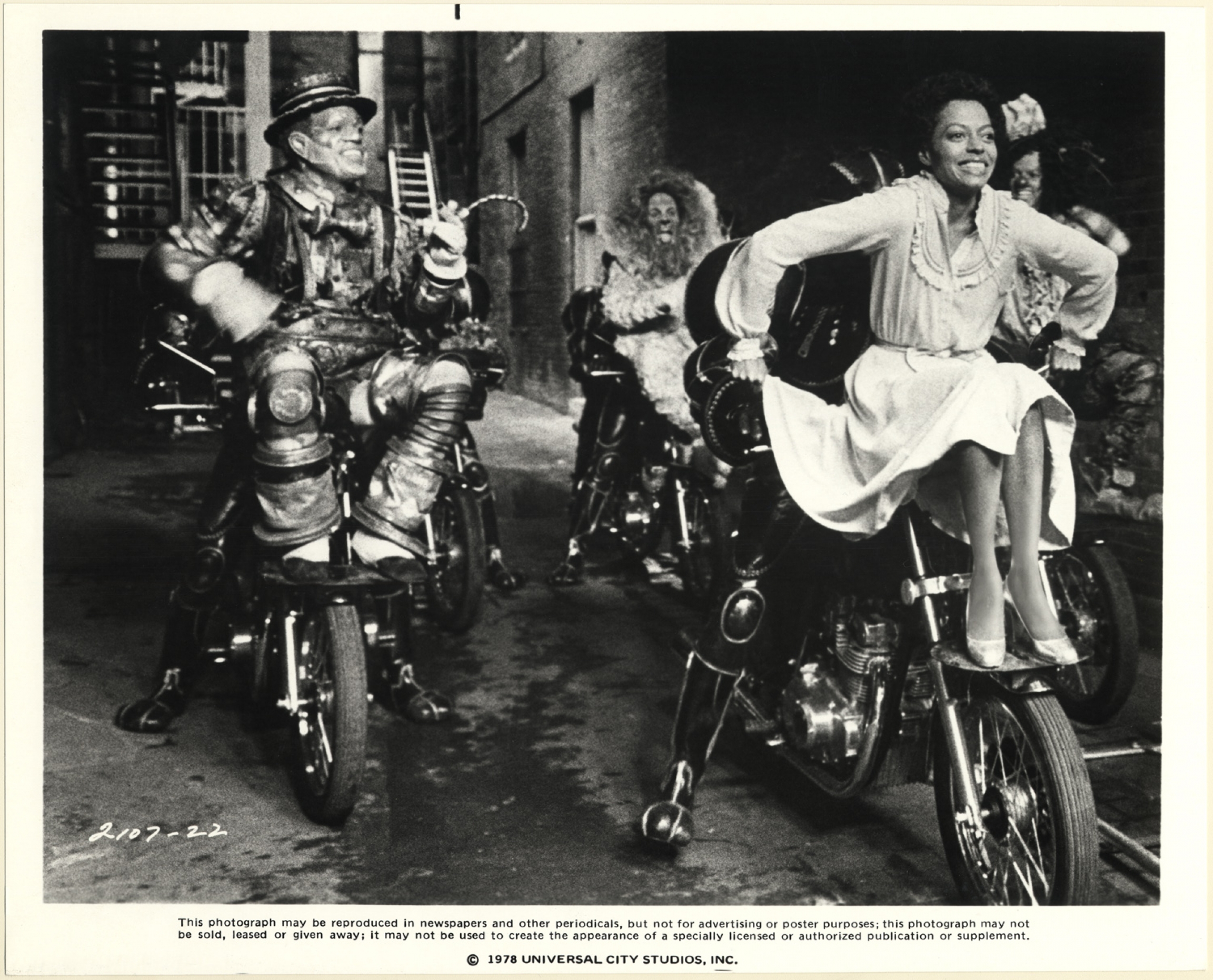 Diana Ross, as Dorothy, Nipsey Russell, as the Tinman (left foreground), Ted Ross, as the Lion (center background) and Michael Jackson, as the Scarecrow (right background) in “The Wiz,” filmed at Kaufman Astoria Studios. Diana Ross, as Dorothy, Nipsey Russell, as the Tinman (left foreground), Ted Ross, as the Lion (center background) and Michael Jackson, as the Scarecrow (right background) in “The Wiz,” filmed at Kaufman Astoria Studios.