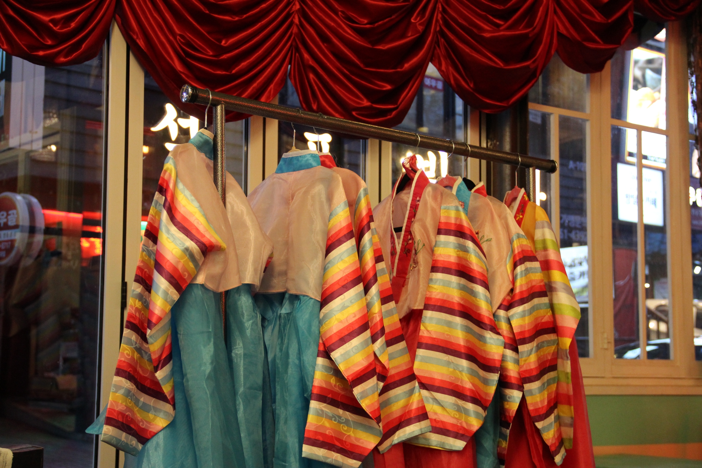 North Korean style hanbok, a traditional dress, are available for patrons to try on and take pictures in. North Korean style hanbok, a traditional dress, are available for patrons to try on and take pictures in.
