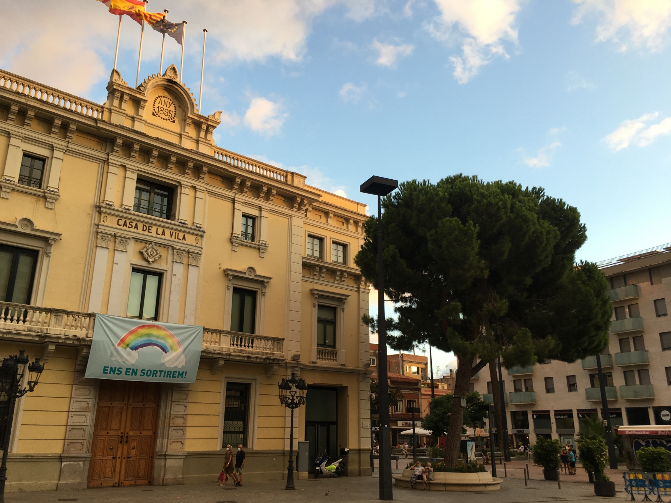 L’Hospitalet de Llobregat, which has historically been a working-class city with a large migrant population, is beginning to see rent prices comparable to those in Barcelona. L’Hospitalet de Llobregat, which has historically been a working-class city with a large migrant population, is beginning to see rent prices comparable to those in Barcelona.