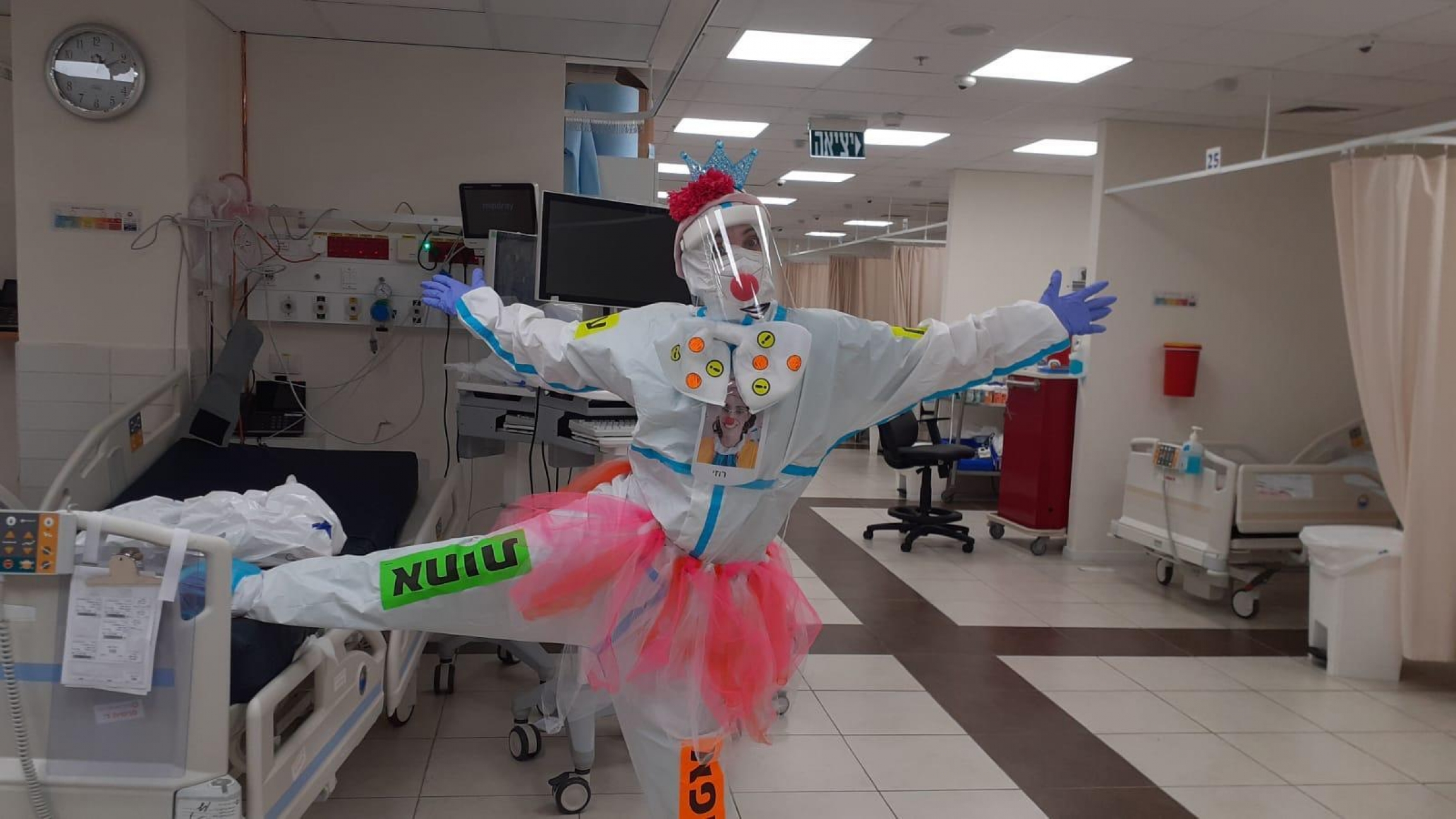 Leah Weiss, who is also a medial clown named Rosie, has been working in the COVID-19 ward of a Jerusalem hospital most of this year. Leah Weiss, who is also a medial clown named Rosie, has been working in the COVID-19 ward of a Jerusalem hospital most of this year.