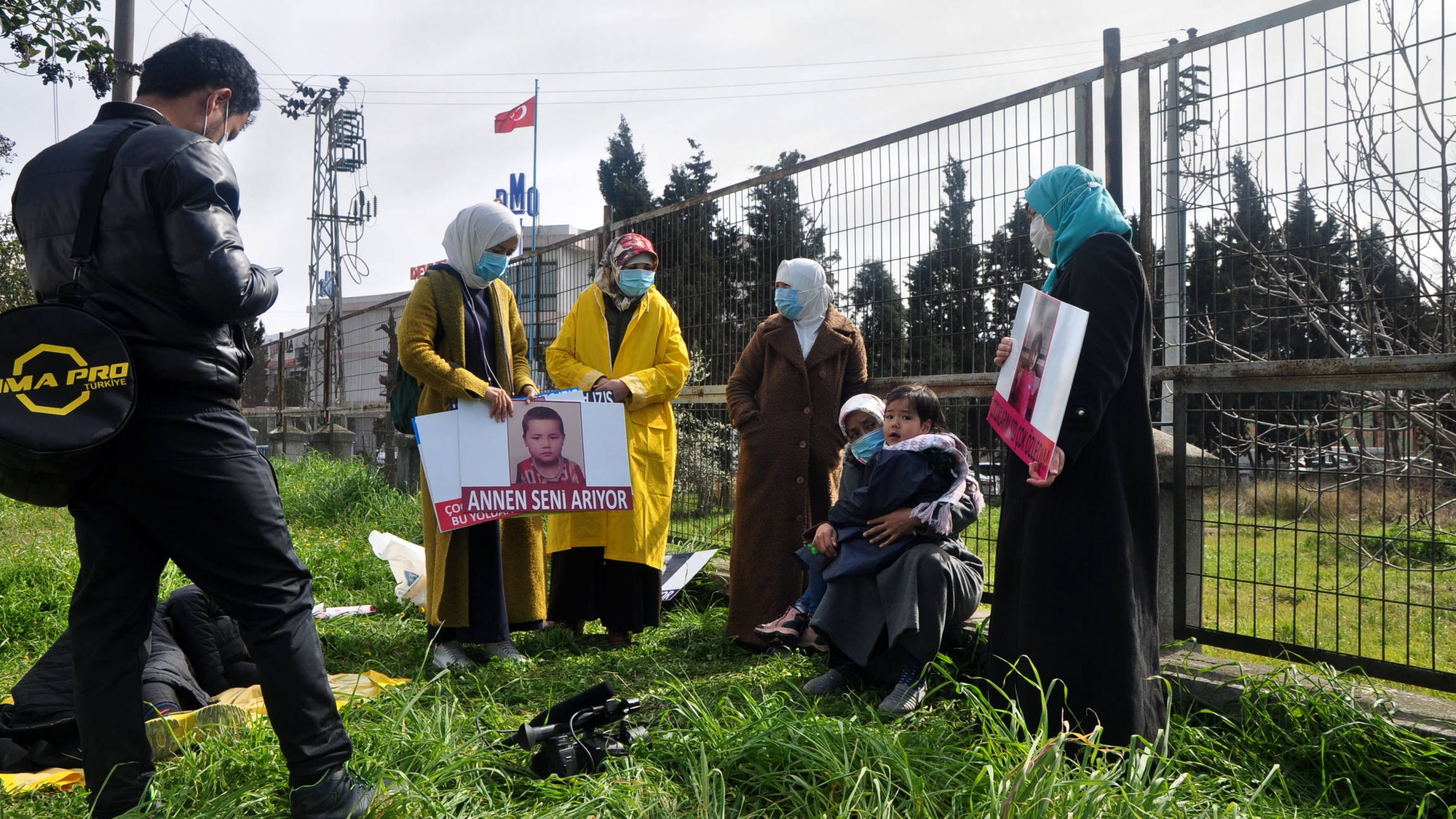 A group of Uyghur mothers are trying to get the Turkish government to help find their missing children in China. The women set out on foot from Istanbul to Ankara, the capital of Turkey, to demonstrate, and say they will continue to wait there until offic A group of Uyghur mothers are trying to get the Turkish government to help find their missing children in China. The women set out on foot from Istanbul to Ankara, the capital of Turkey, to demonstrate, and say they will continue to wait there until offic