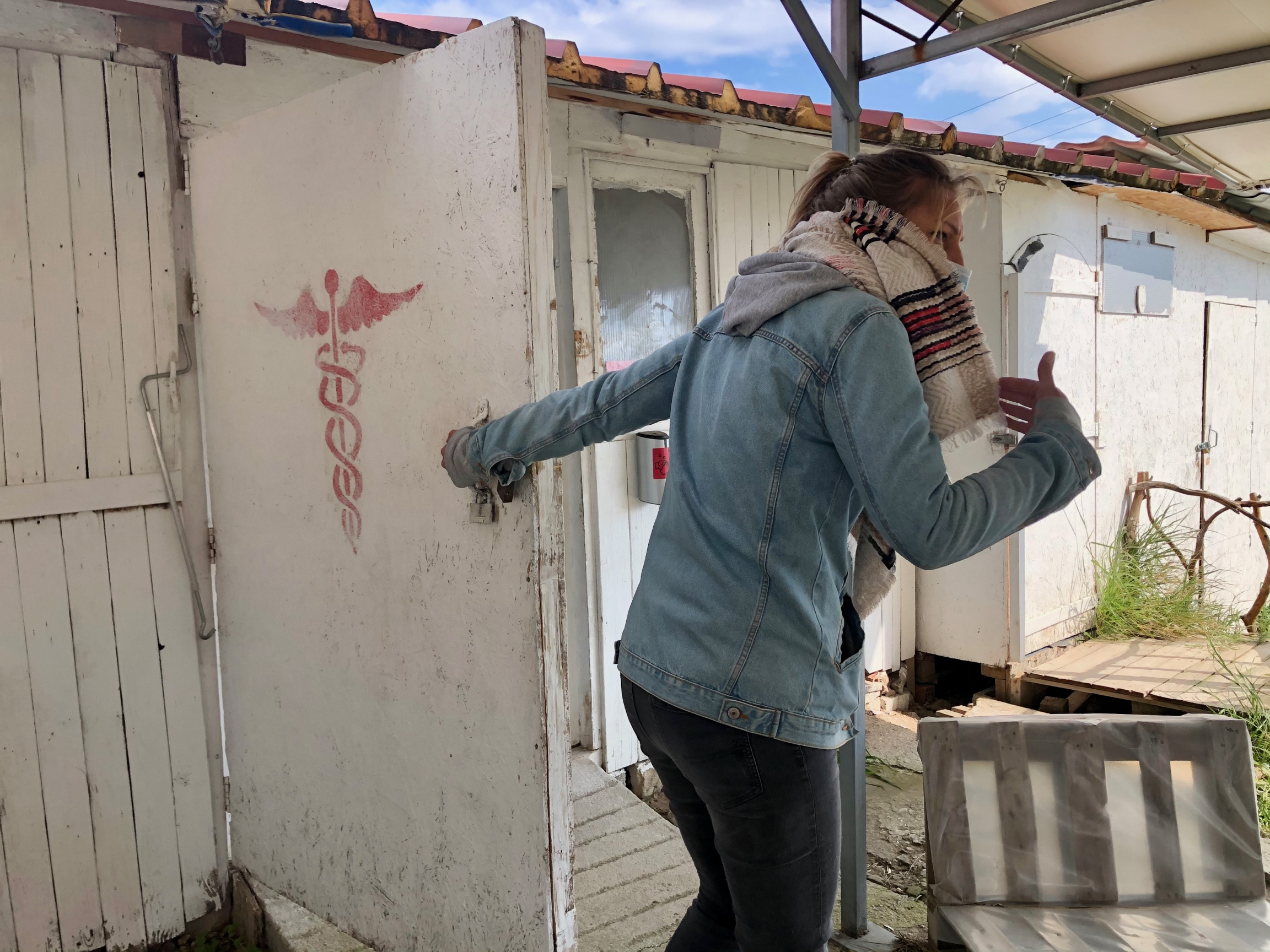 Tyra Eklund, mental health coordinator for Mental Volunteers International on Lesbos, enters MVI’s clinic. MVI’s programs, which are at capacity, support approximately 100 refugee children and adults, in groups and one-on-one. Tyra Eklund, mental health coordinator for Mental Volunteers International on Lesbos, enters MVI’s clinic. MVI’s programs, which are at capacity, support approximately 100 refugee children and adults, in groups and one-on-one.