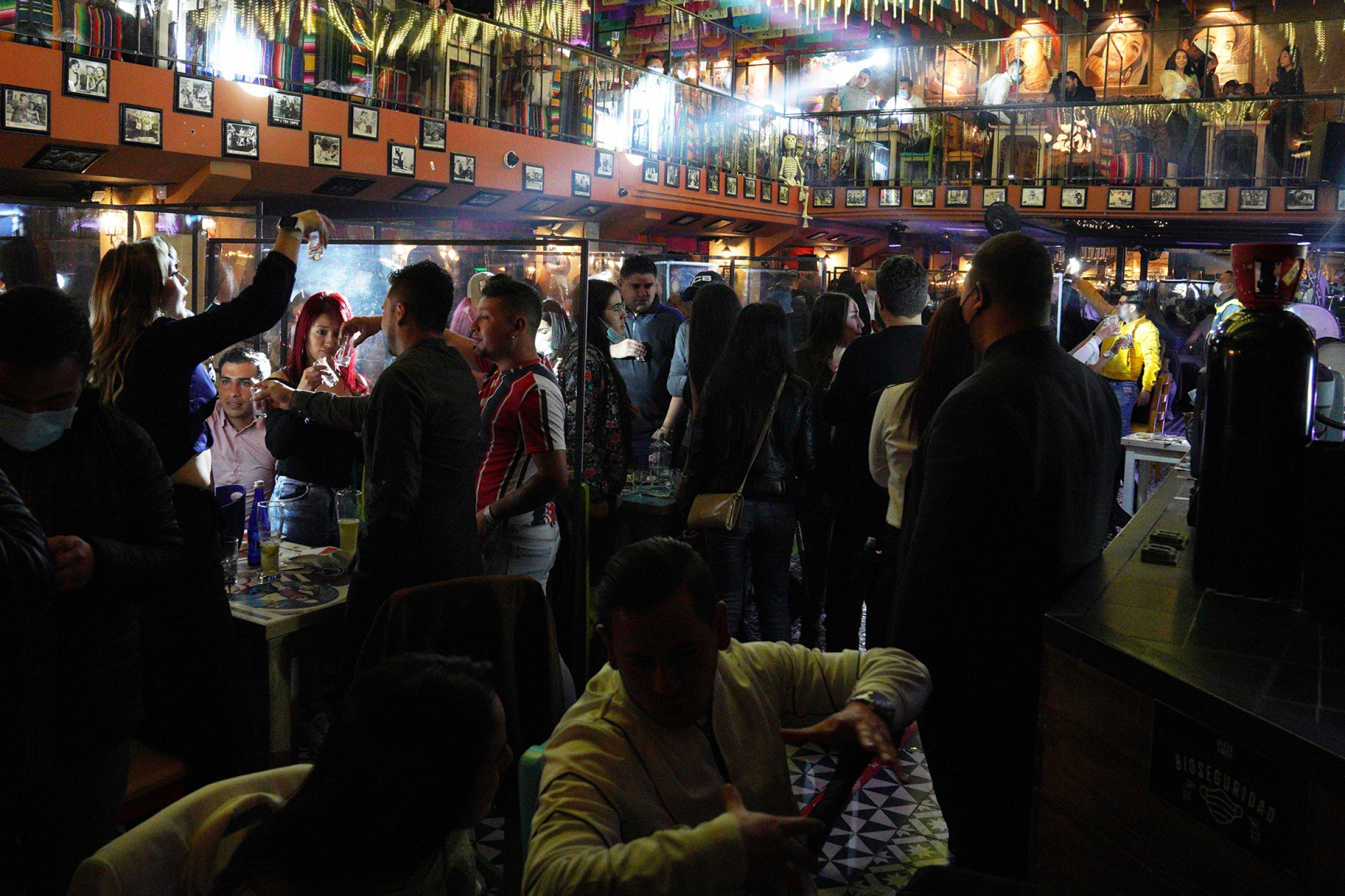 For nightclubs like Plaza MX, being able to open until late at night makes the difference between making profits or operating at a loss. For nightclubs like Plaza MX, being able to open until late at night makes the difference between making profits or operating at a loss.